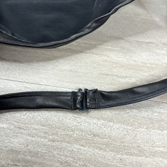 NWT Skims Faux Leather Triangle Tie Neck Size Bralette Size 4X - Picture 7 of 14